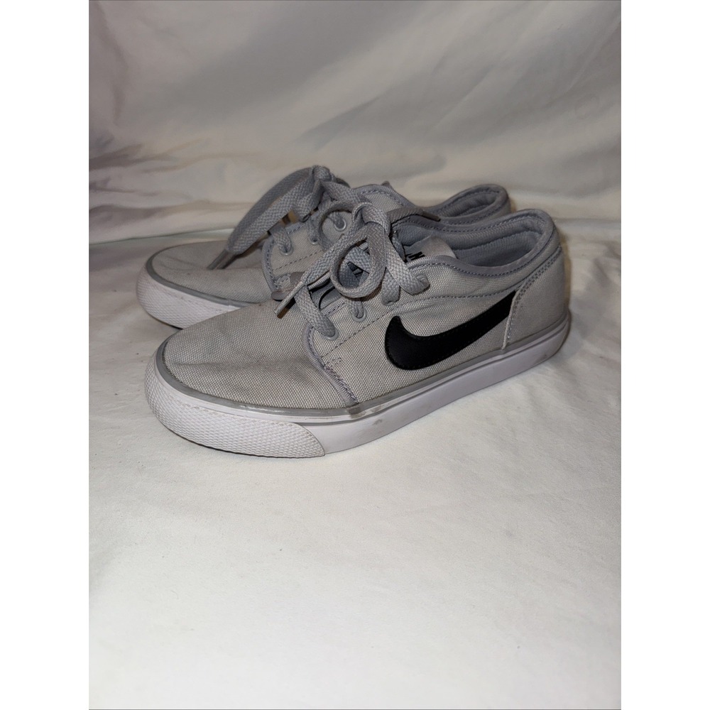 Nike Toki Low Txt‎ Gray Black Size 4Y